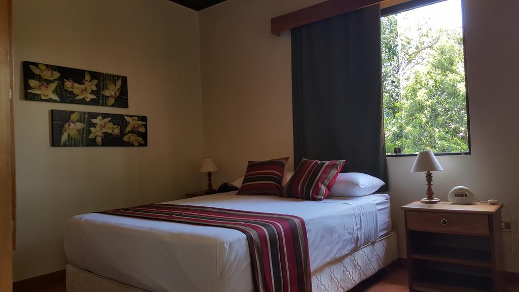 Las Orquideas Parque Hotel Ciudad del Este Kültér fotó